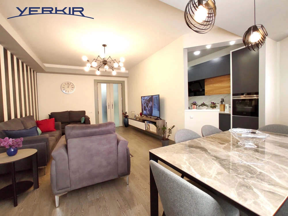 Apartments Code: 9+4993039