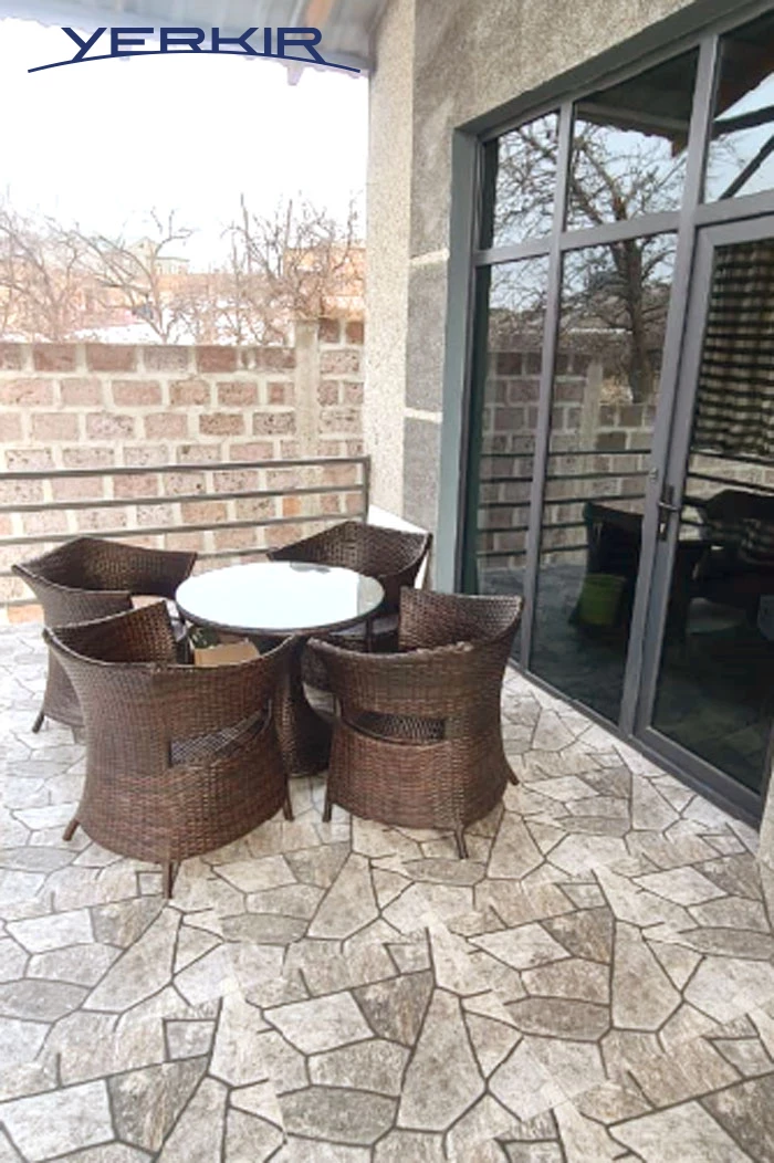 Houses Code: 4+508313