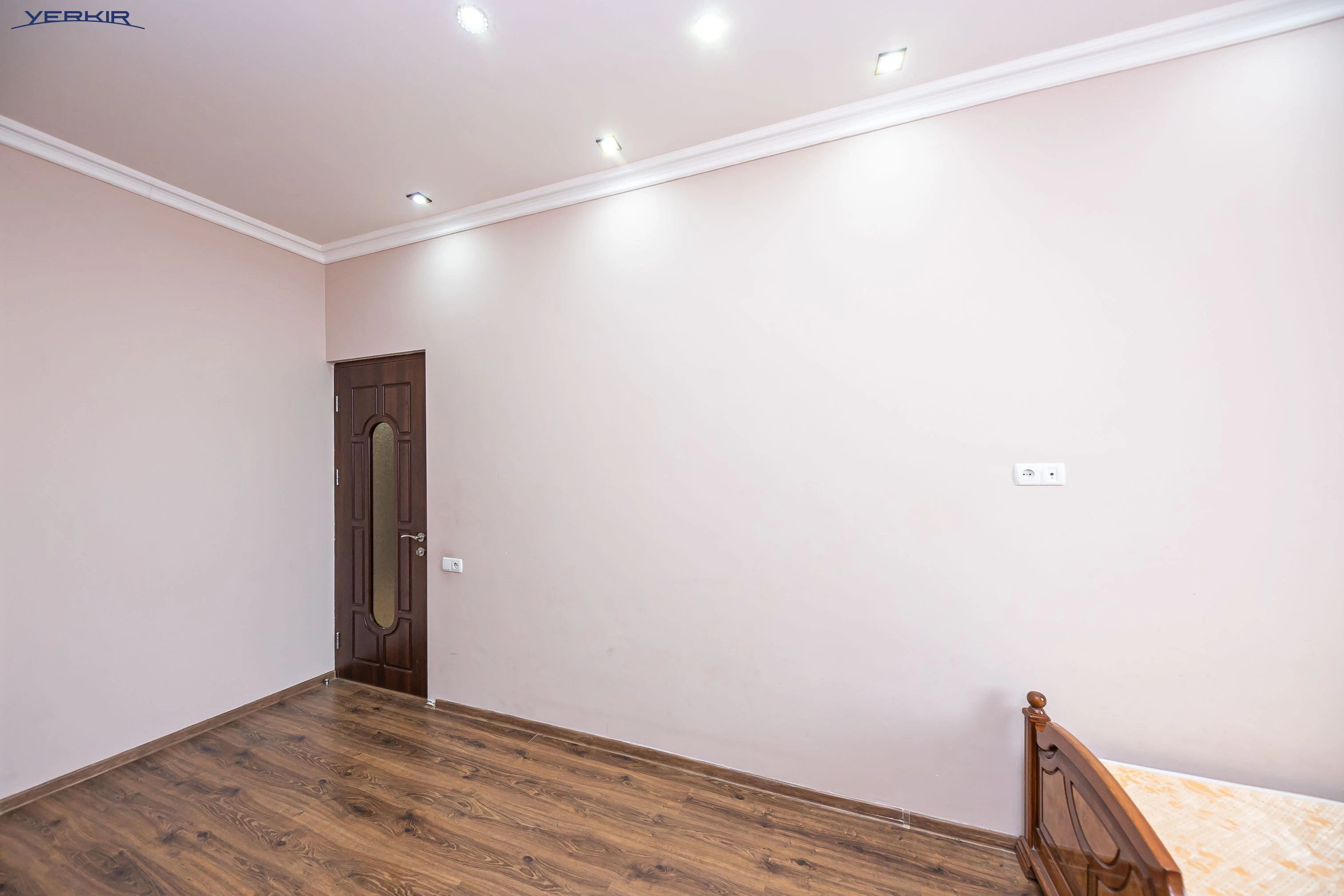 Apartments Code: 5+321526