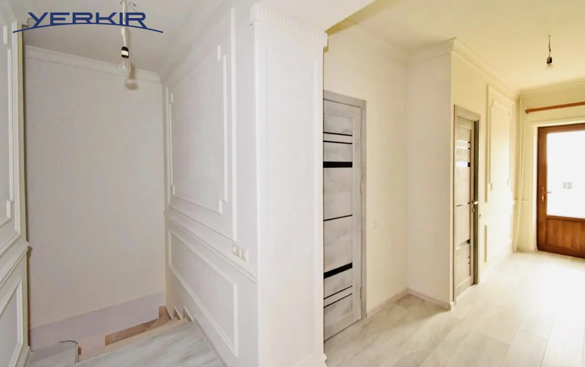 Առանձնատներ Կոդ` 3+510849