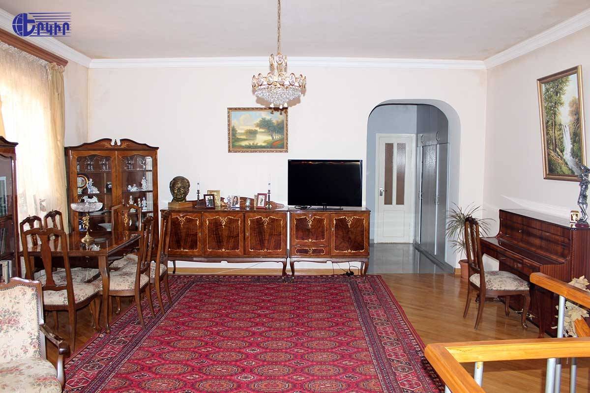 Առանձնատներ Կոդ` 4+50775