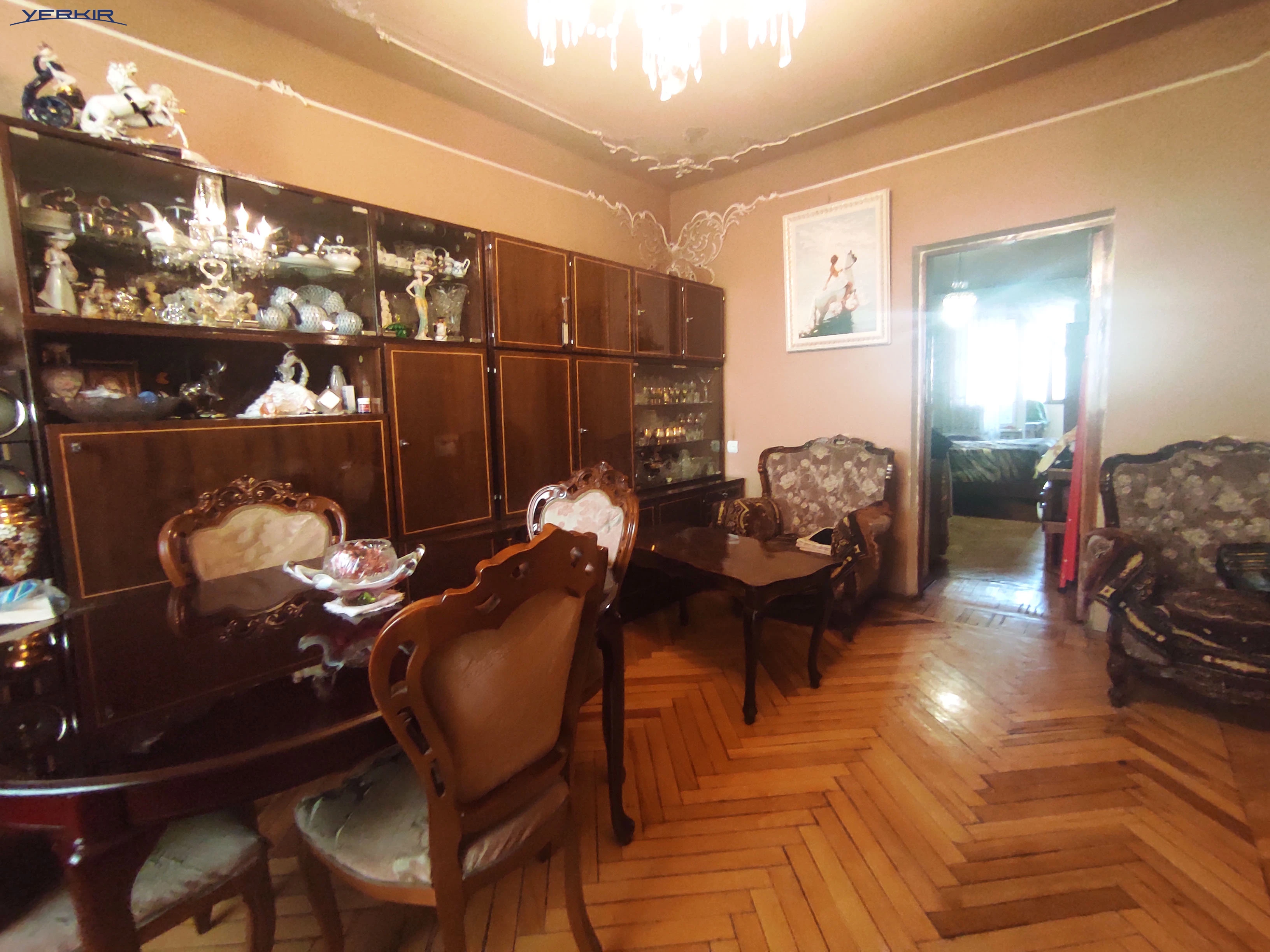 Բնակարաններ Կոդ` 5+211990