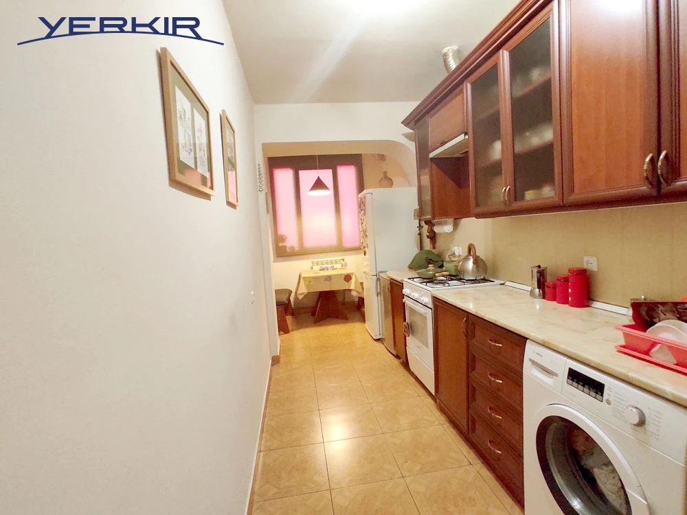 Apartments Code: 9+306349