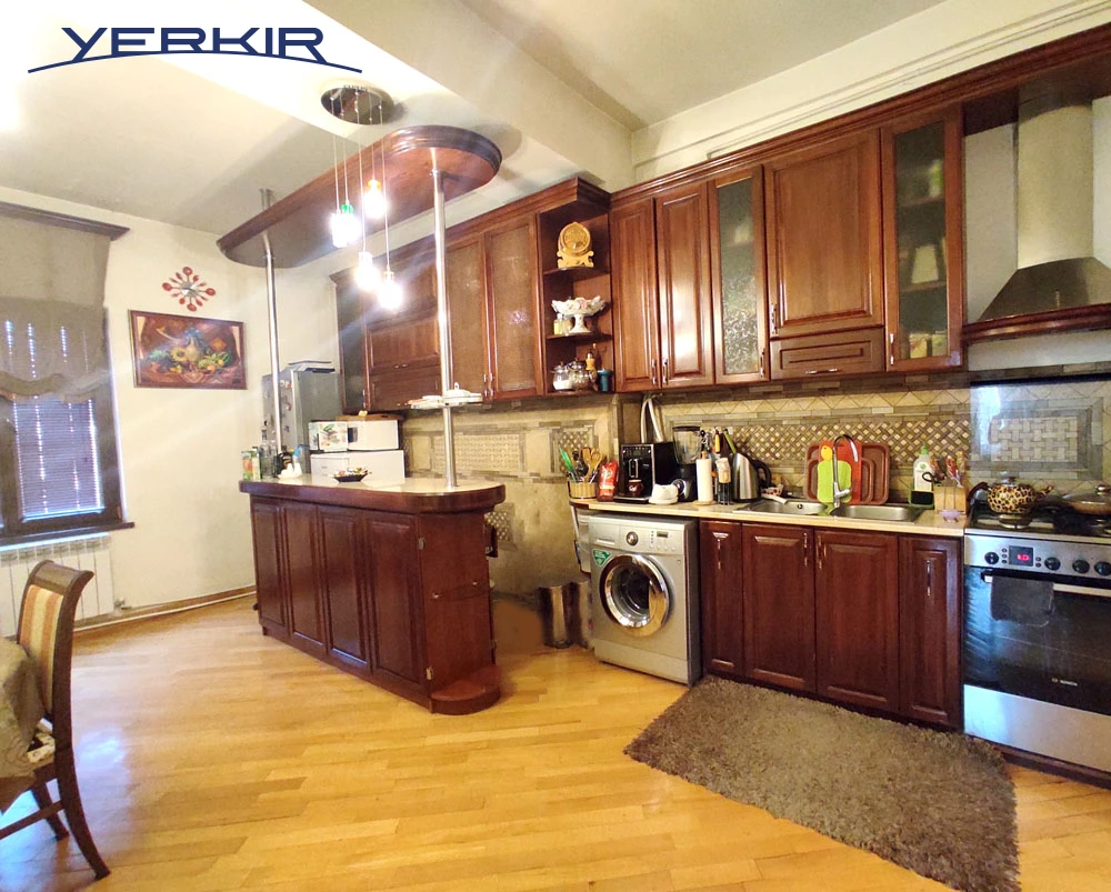 Apartments Code: 8+407590