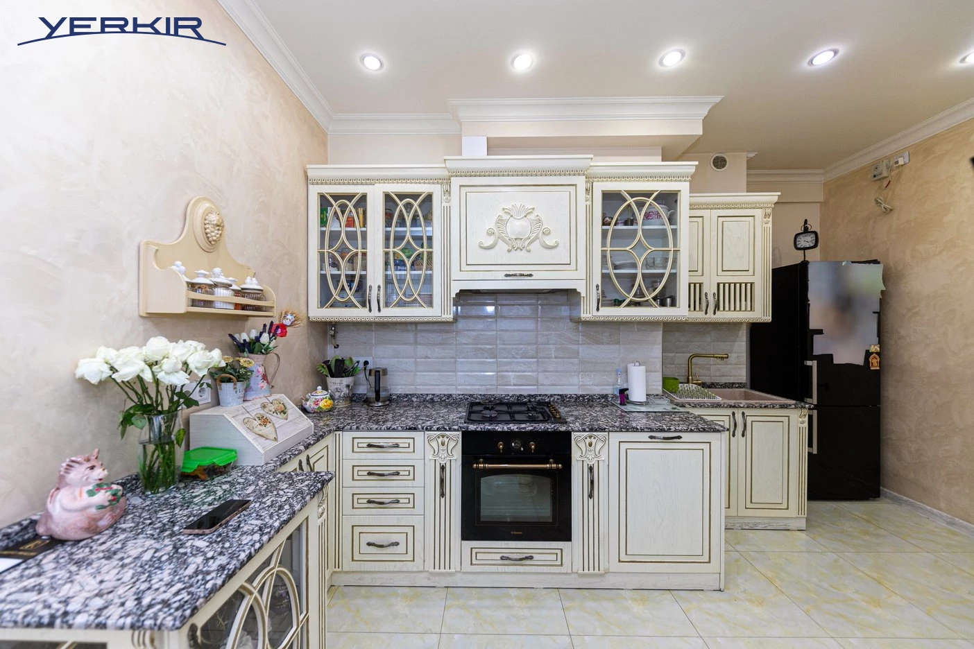 Apartments Code: 9+3558715