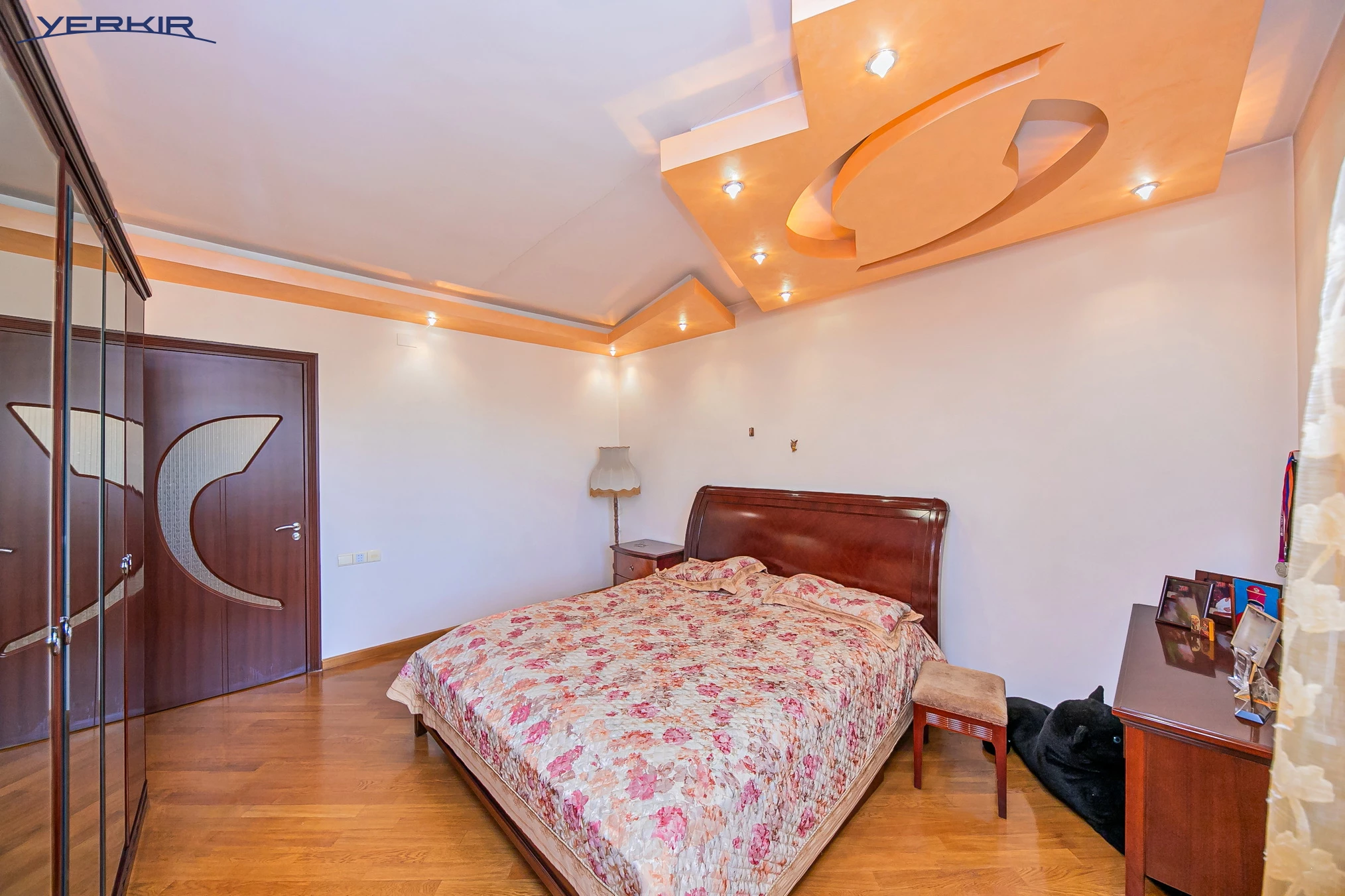 Apartments Code: 10+418505