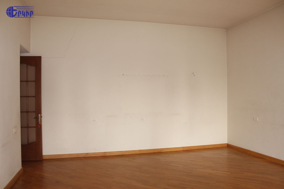 Բնակարաններ Կոդ` 2+80423