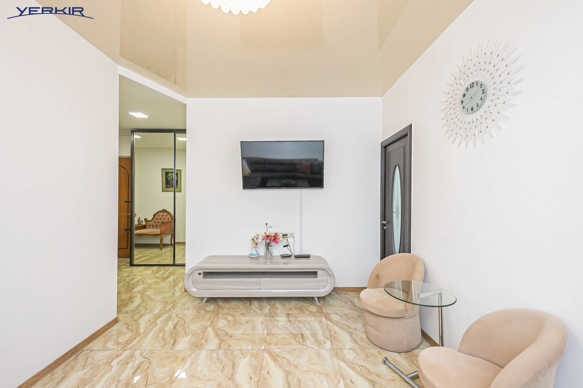 Apartments Code: 5+218975