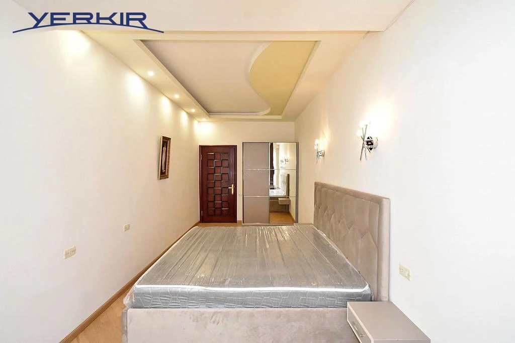 Բնակարաններ Կոդ` 5+407711