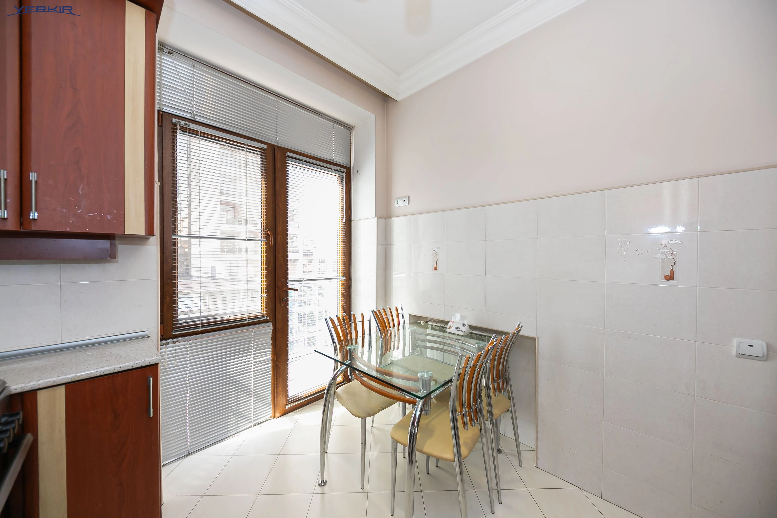 Բնակարաններ Կոդ` 2+216172