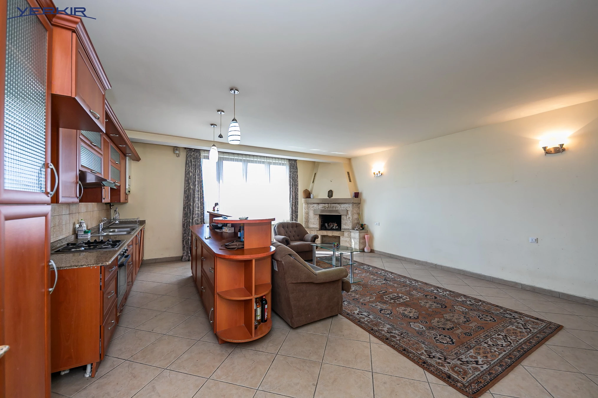 Բնակարաններ Կոդ` 5+819431