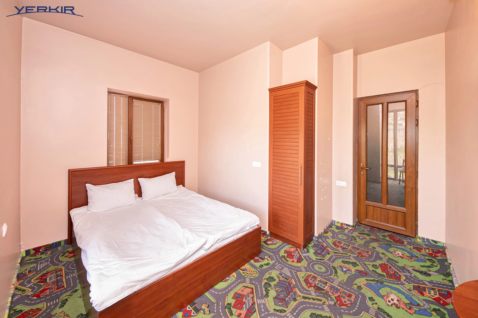 Առանձնատներ Կոդ` 5+517529