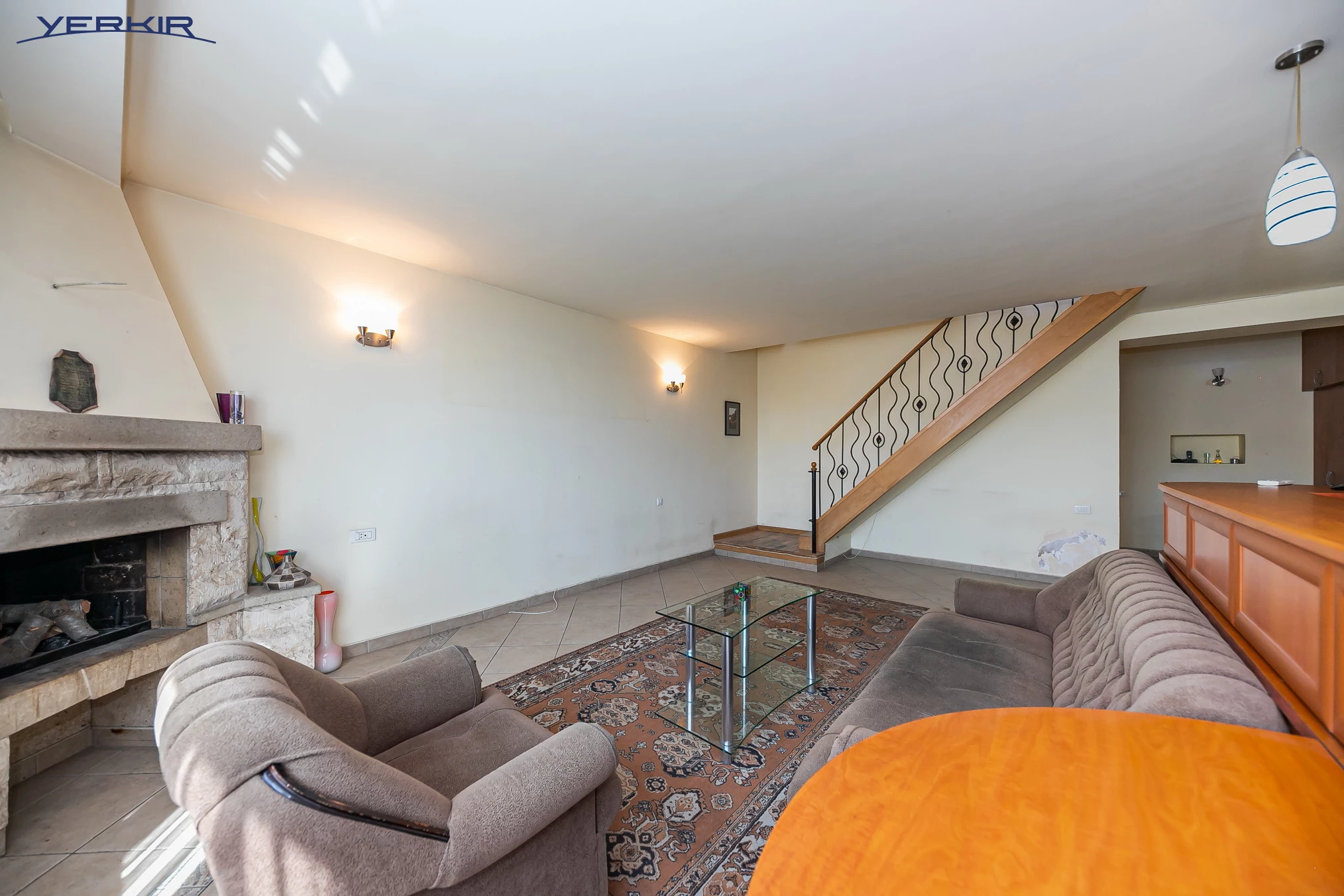 Բնակարաններ Կոդ` 5+819431