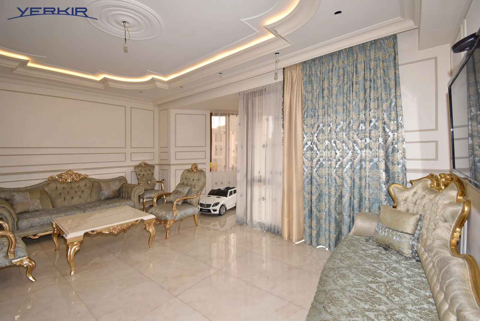 Apartments Code: 5+316512