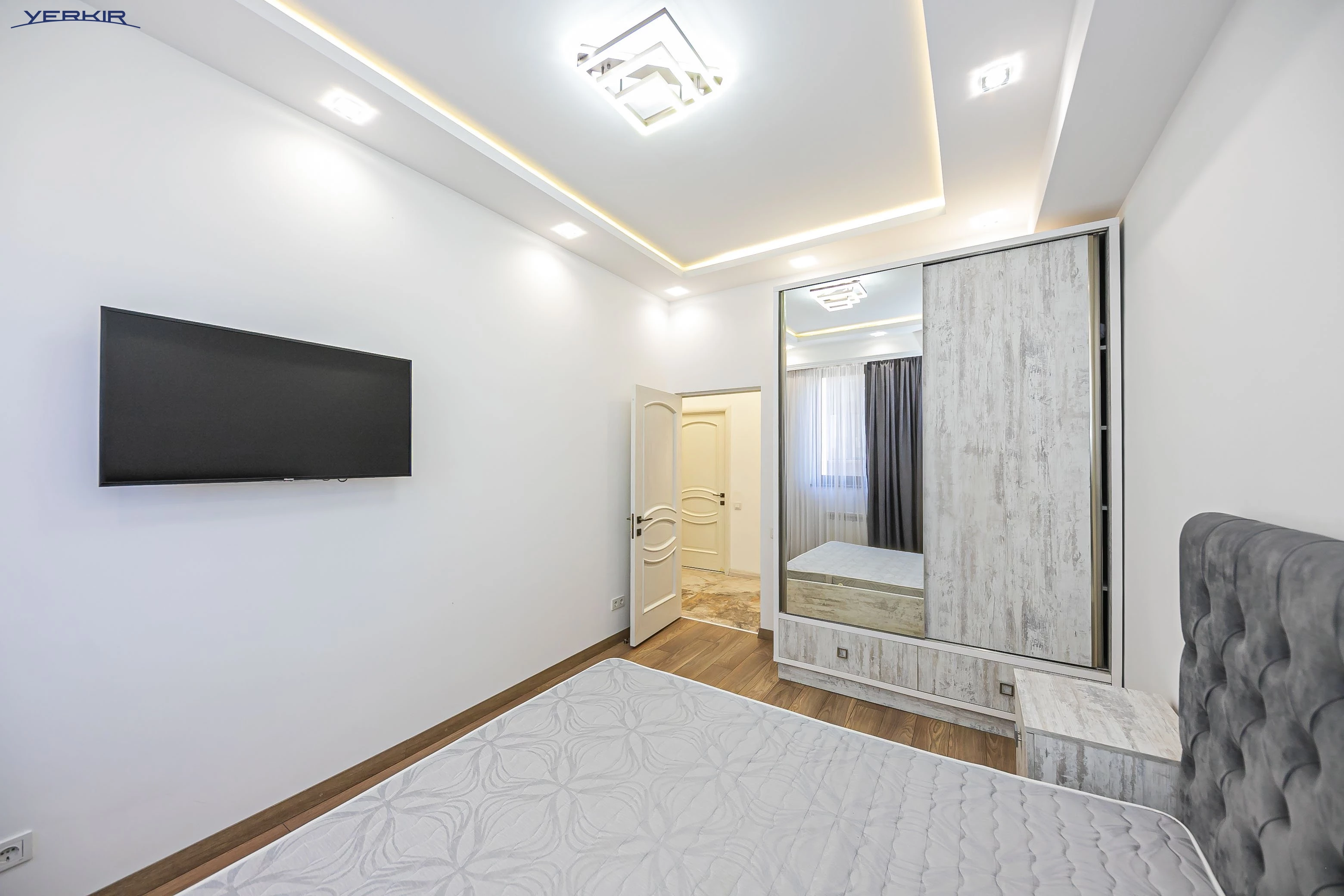 Բնակարաններ Կոդ` 8+320404