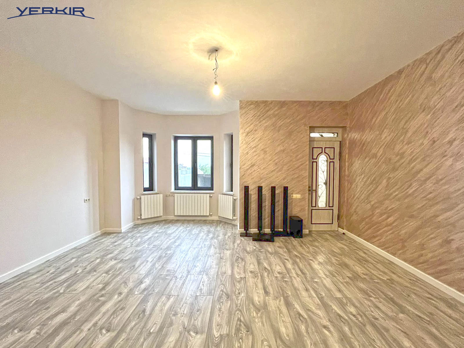 Houses Code: 3+511059