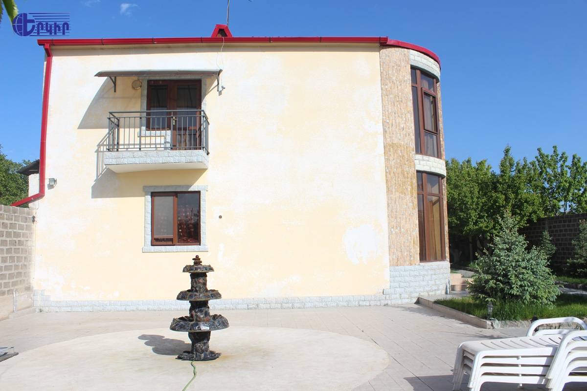 Առանձնատներ Կոդ` 5+50448