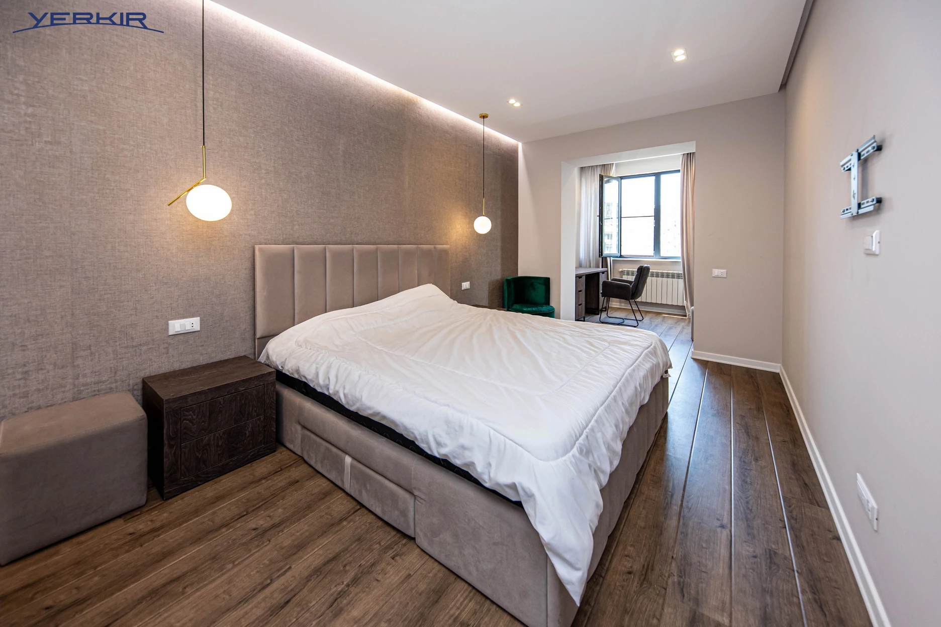 Apartments Code: 5+212098