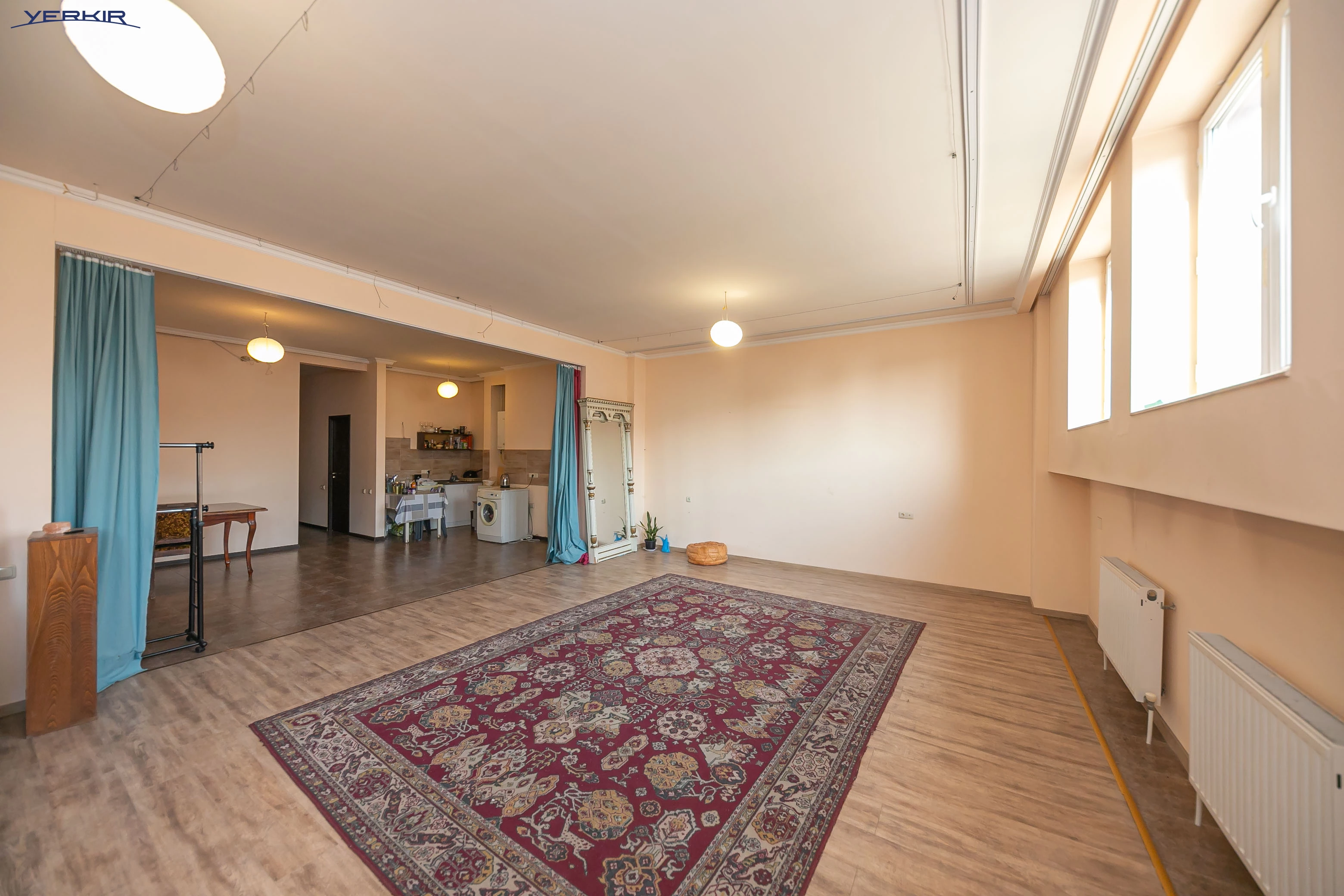 Apartments Code: 5+321677