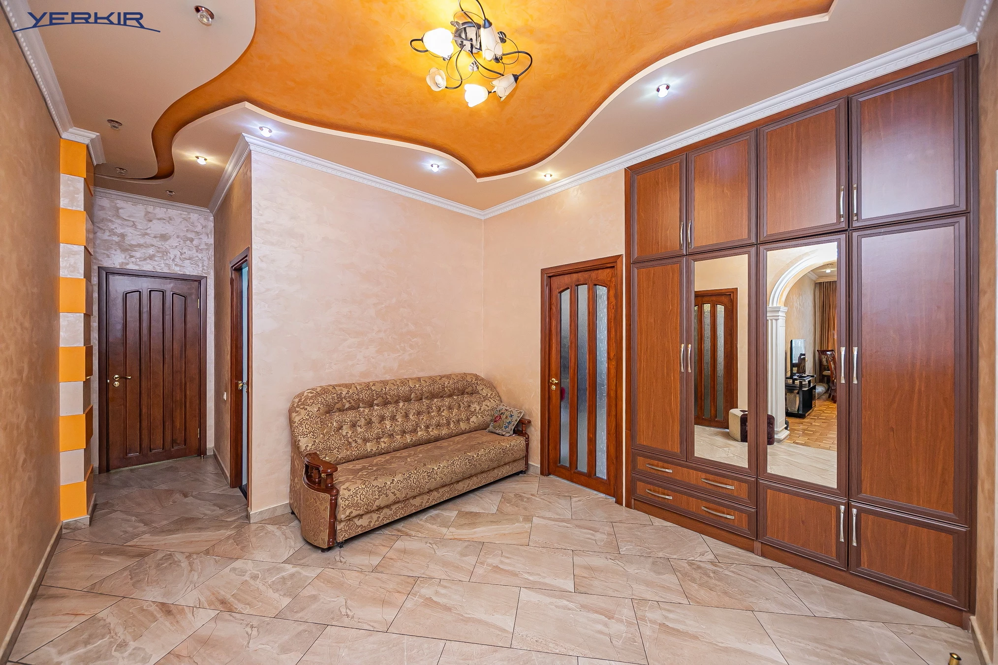 Apartments Code: 5+317049