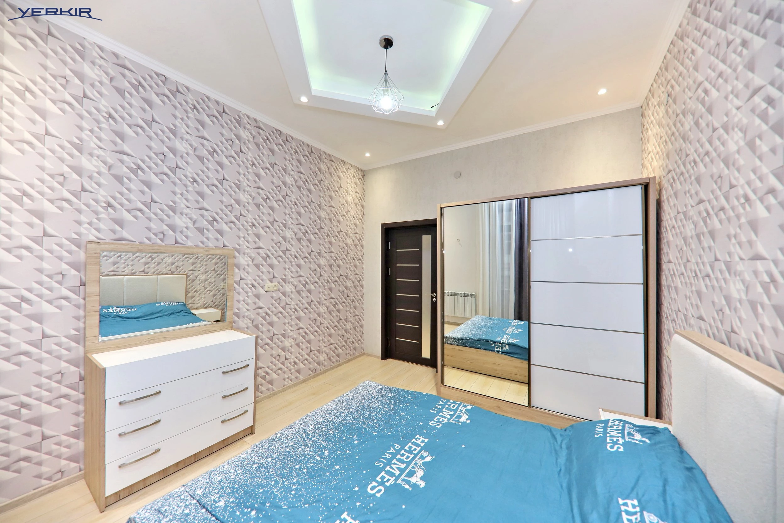 Apartments Code: 8+209866