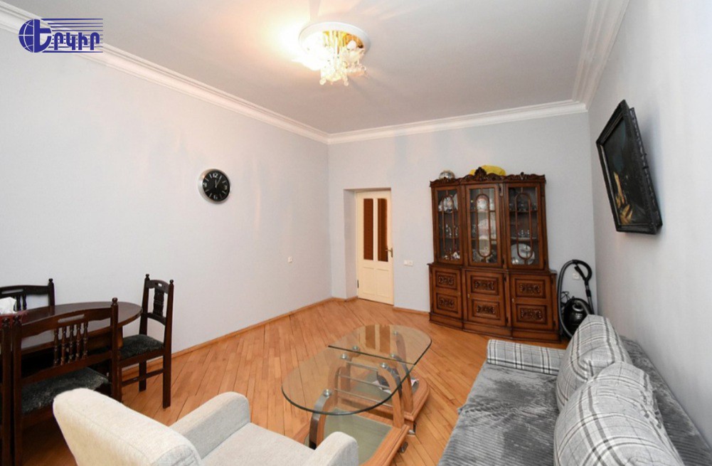 Բնակարաններ Կոդ` 10+2471490