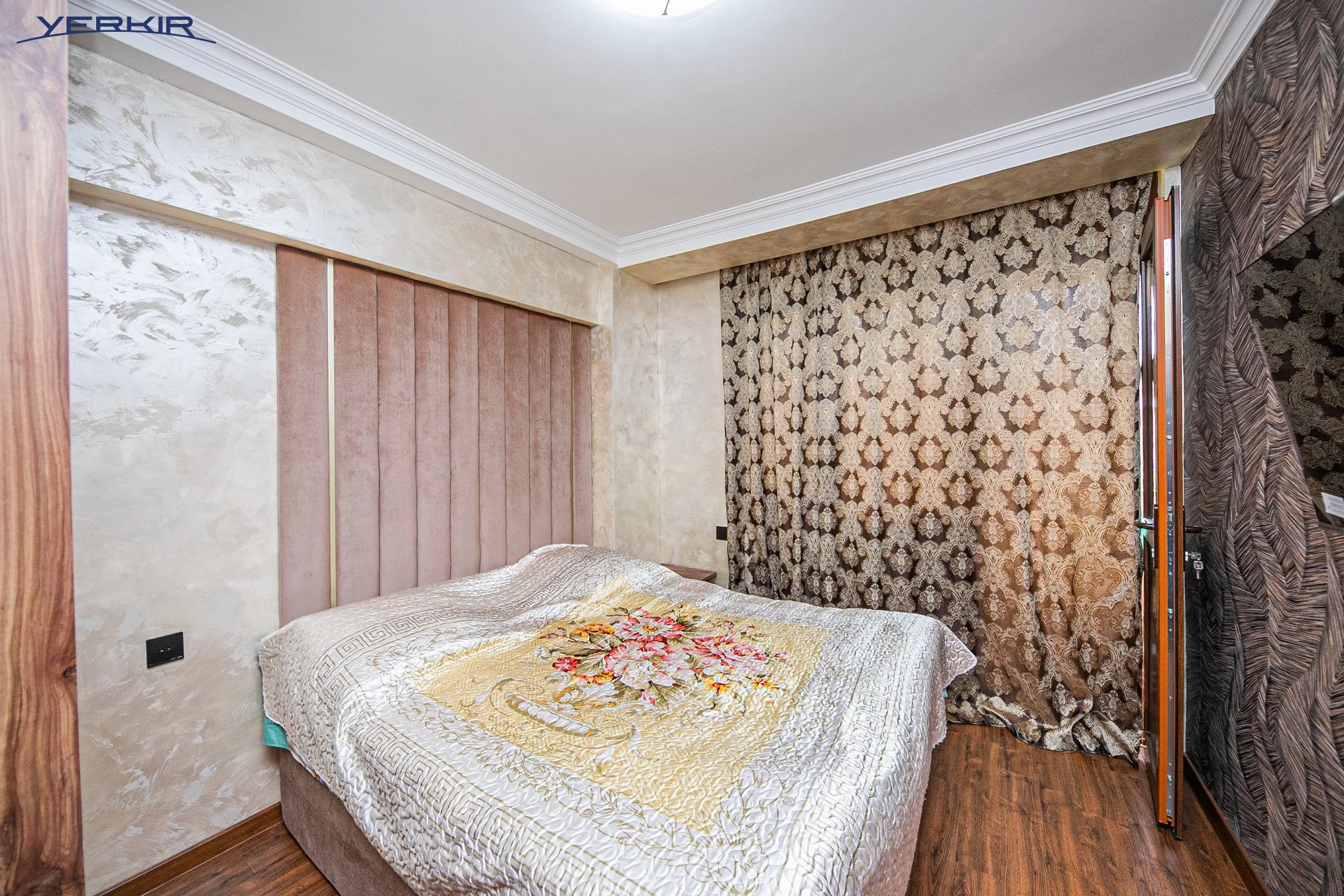 Բնակարաններ Կոդ` 9+118944