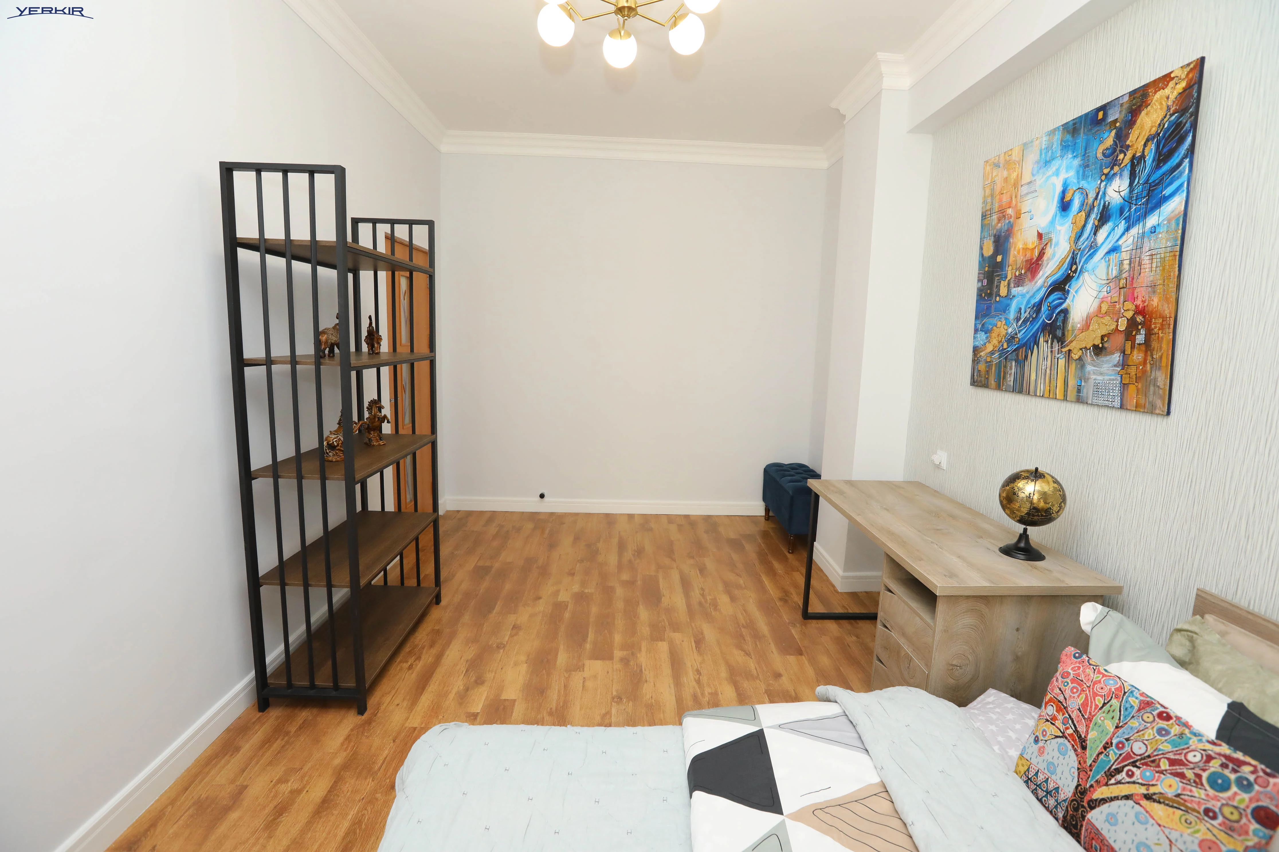 Apartments Code: 9+419769