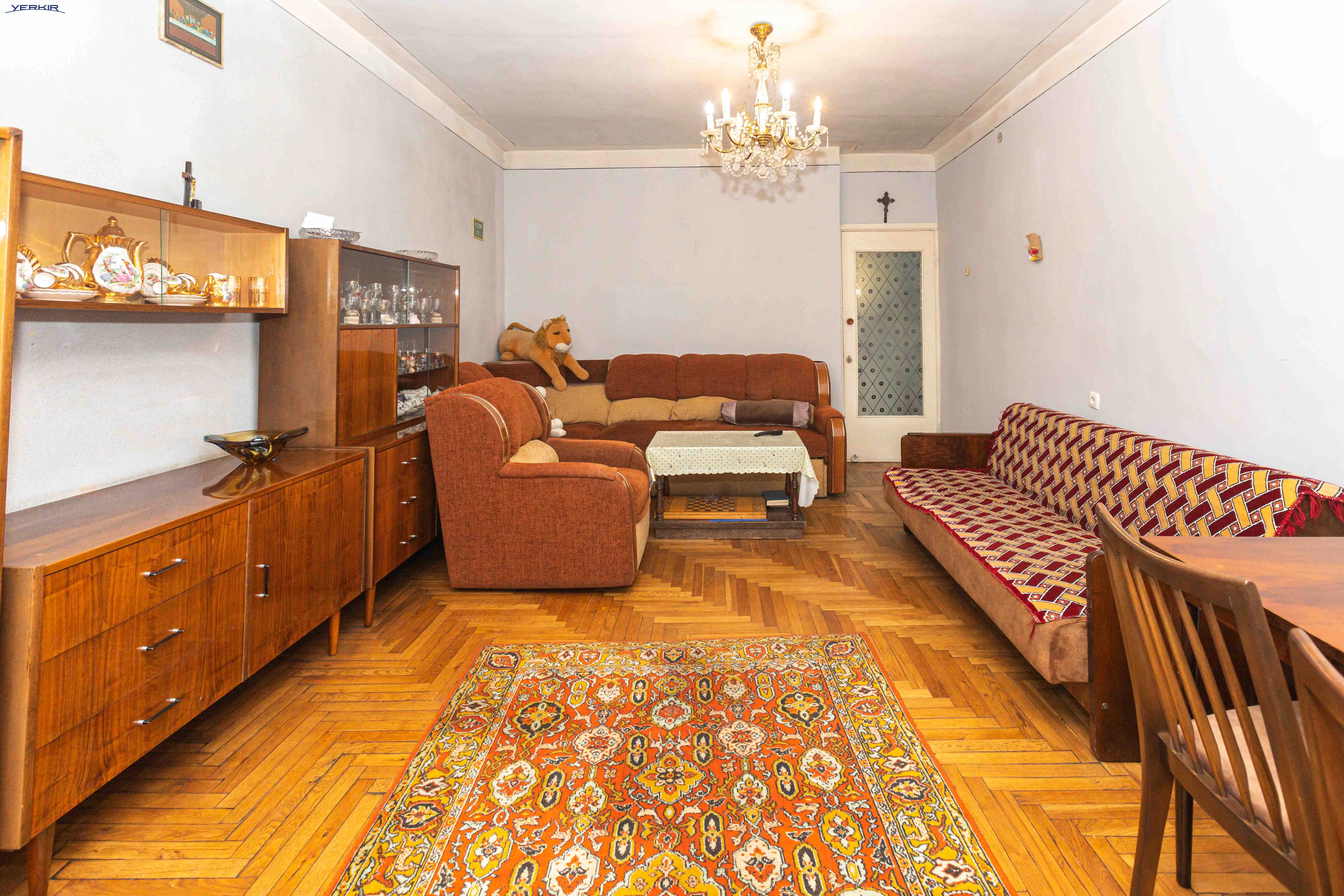 Apartments Code: 10+319279