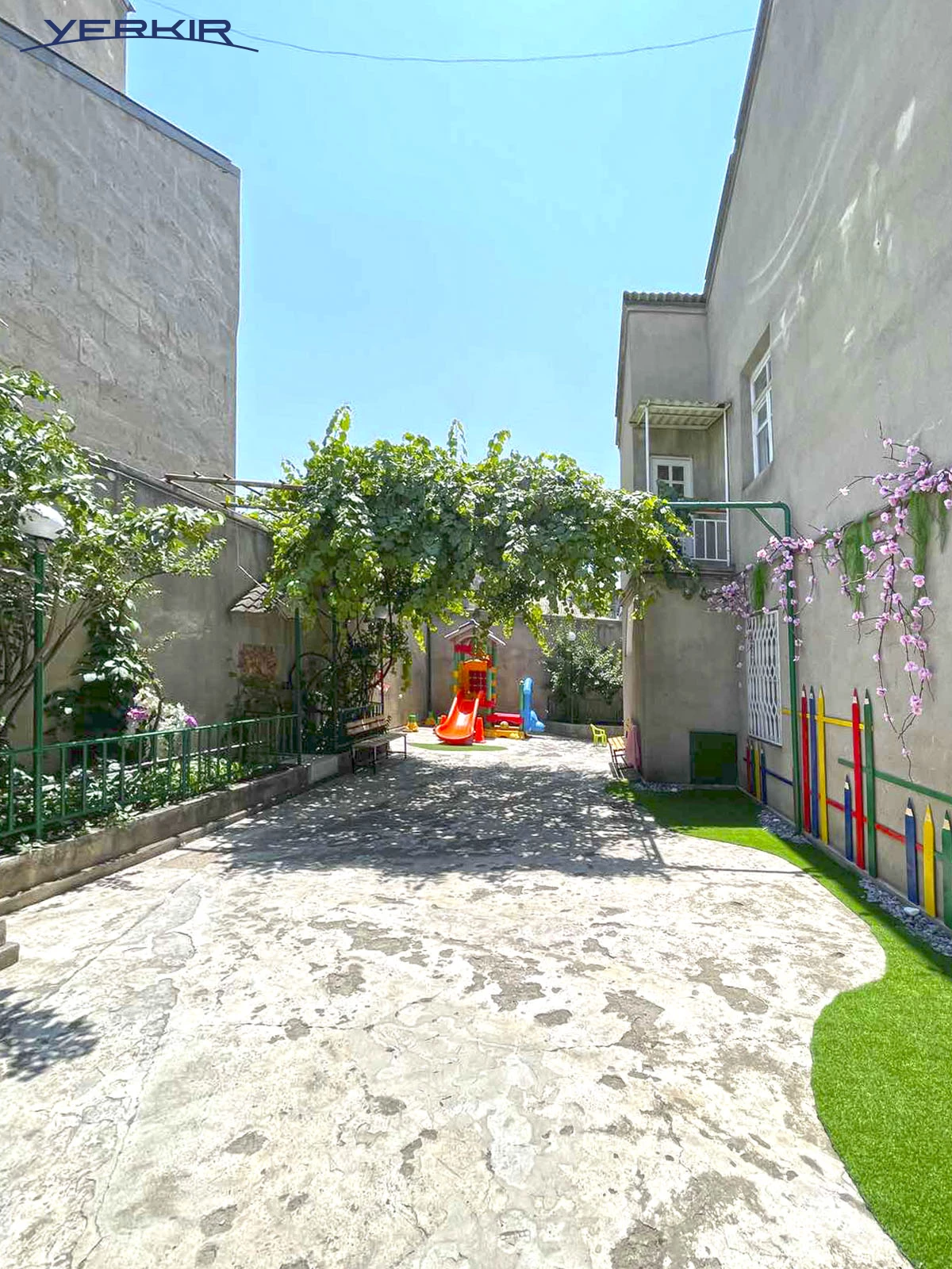 Houses Code: 3+511257