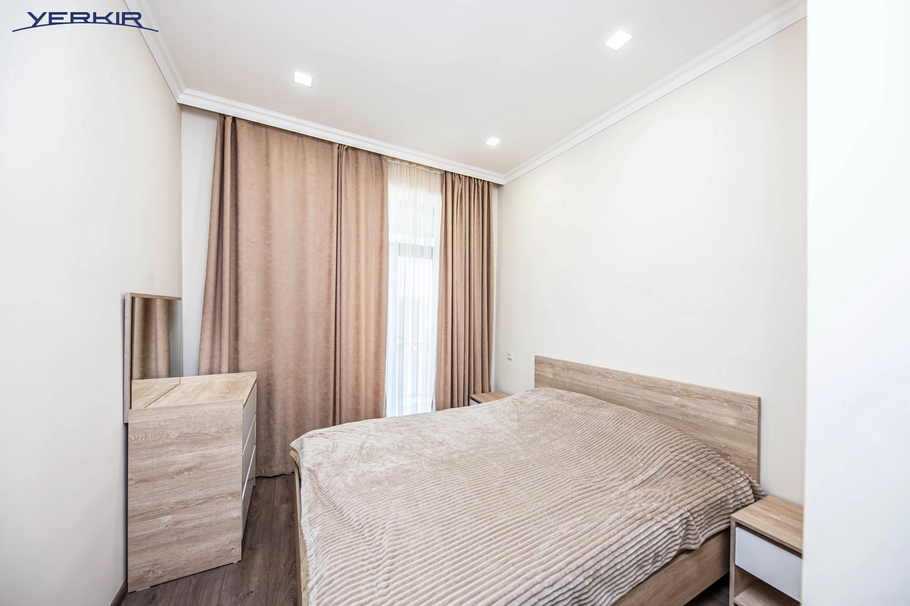 Բնակարաններ Կոդ` 10+112480