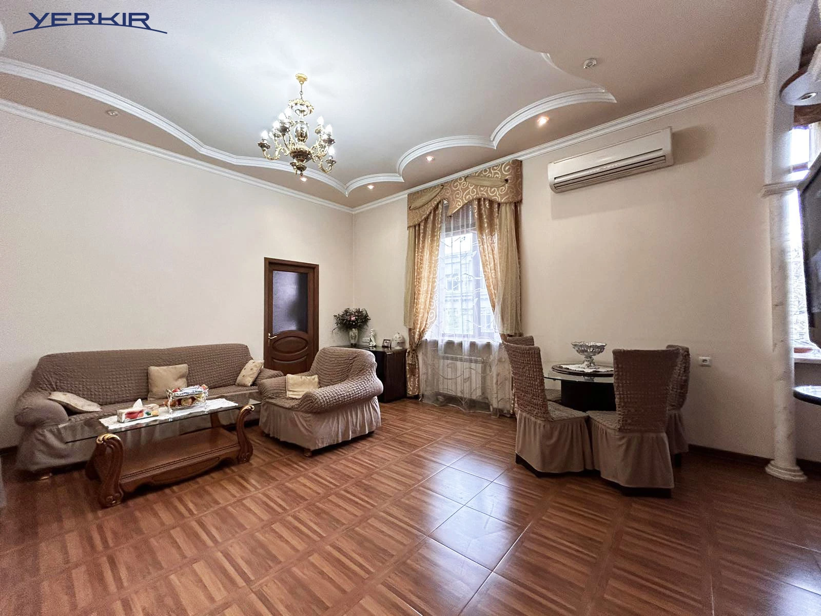 Բնակարաններ Կոդ` 5+217390