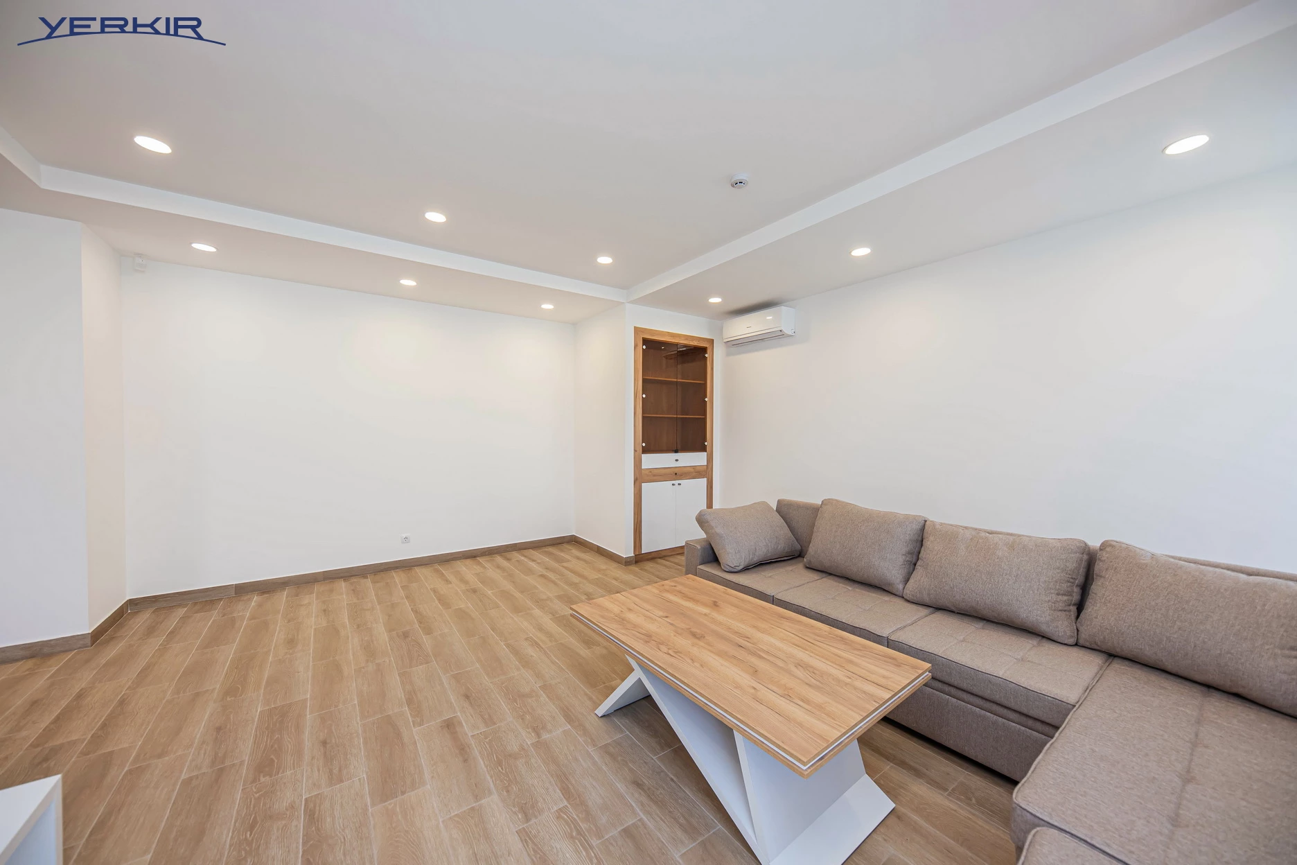 Առանձնատներ Կոդ` 5+513741