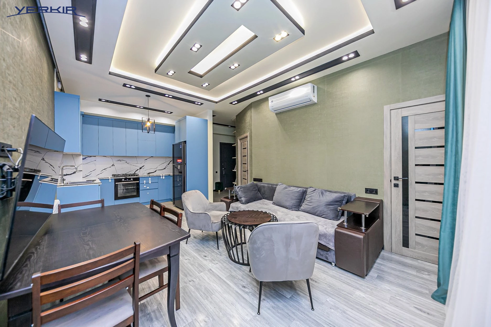 Apartments Code: 9+218378