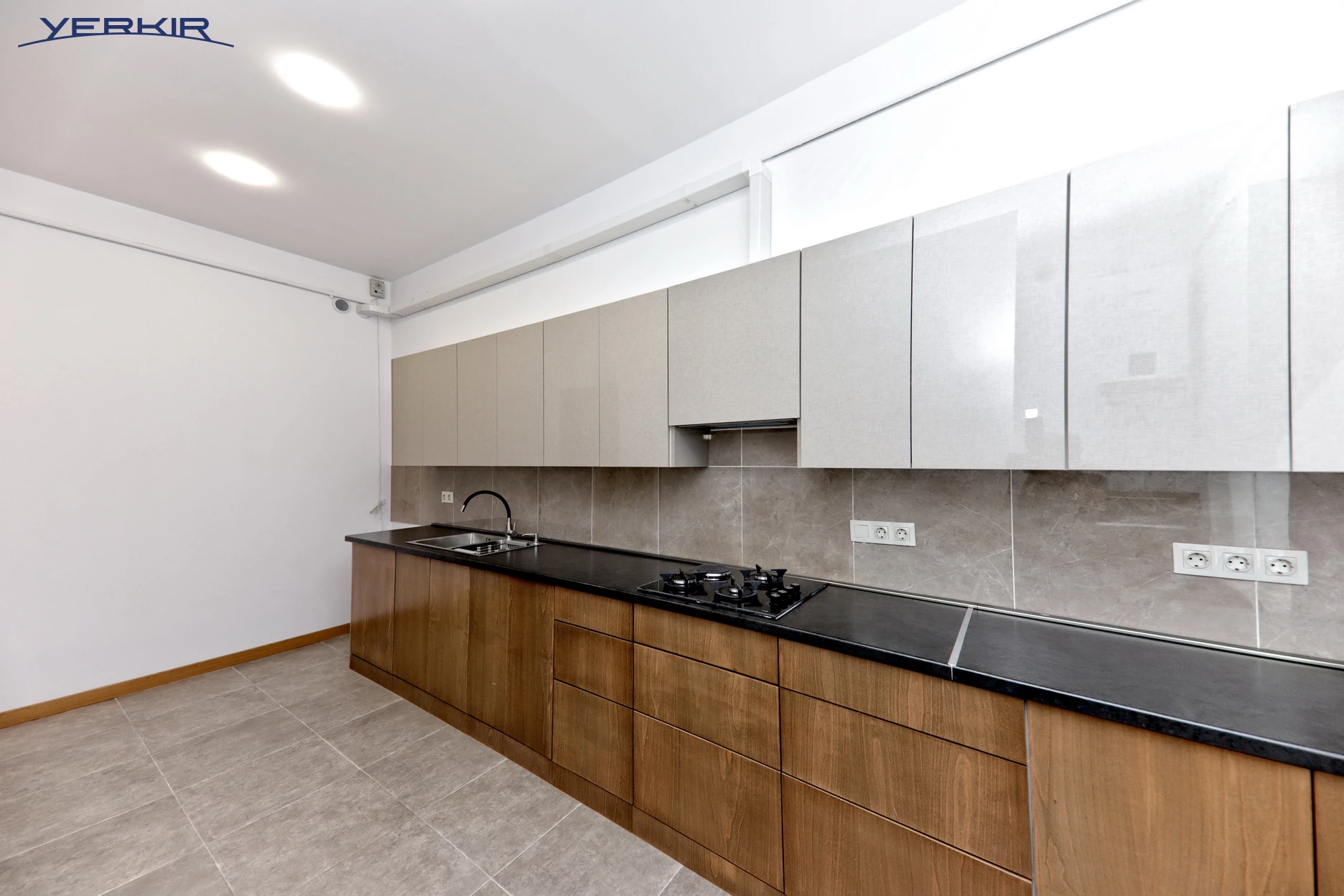 Բնակարաններ Կոդ` 5+305566