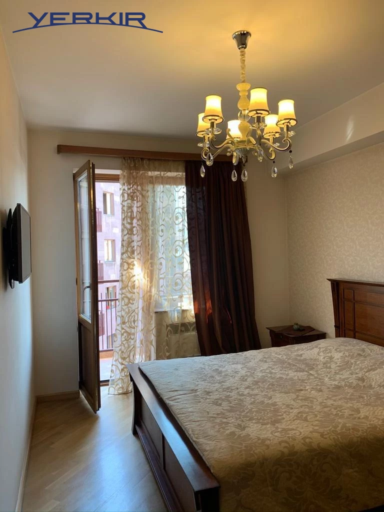 Apartments Code: 5+409909