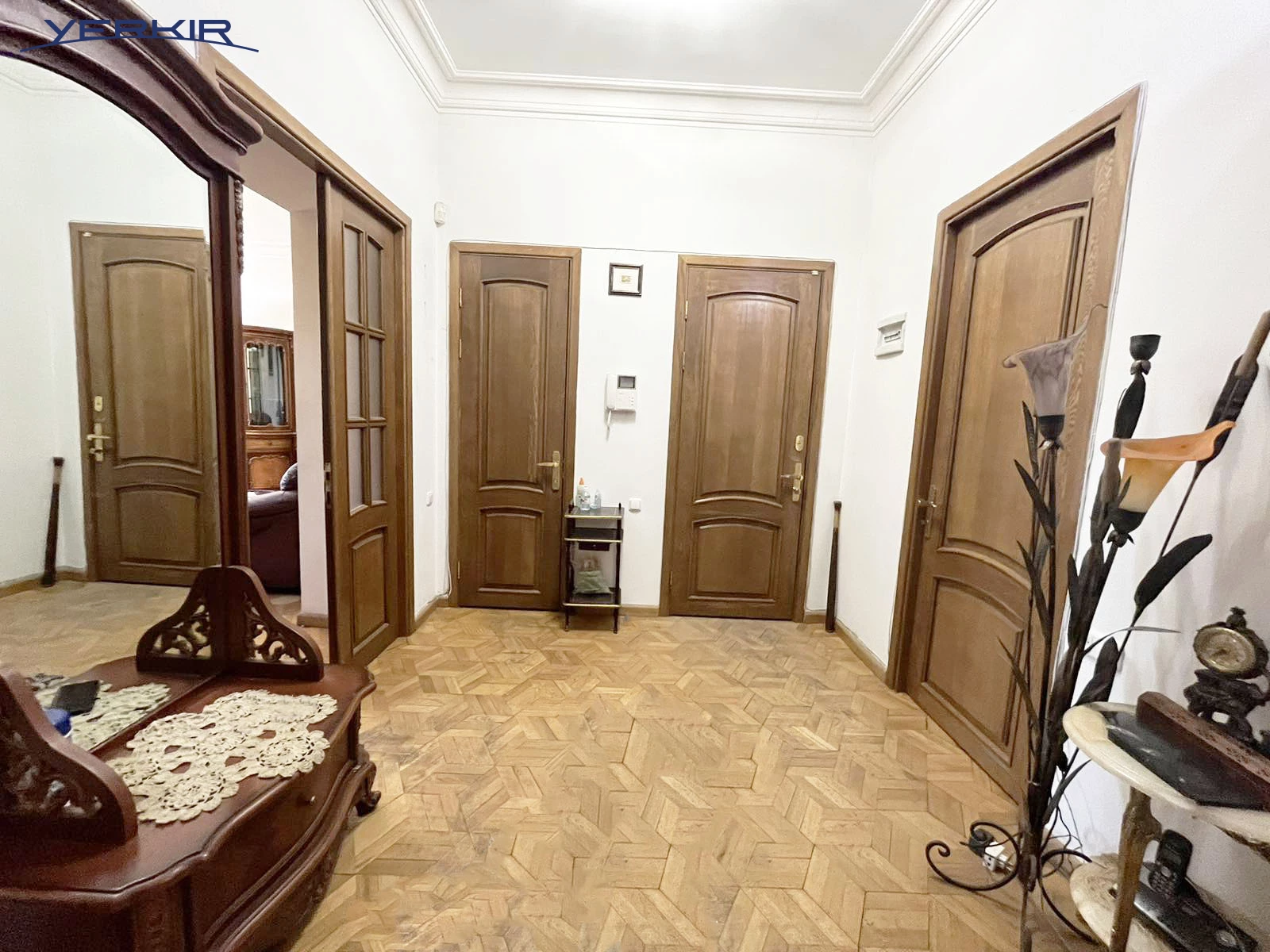 Բնակարաններ Կոդ` 2+315211