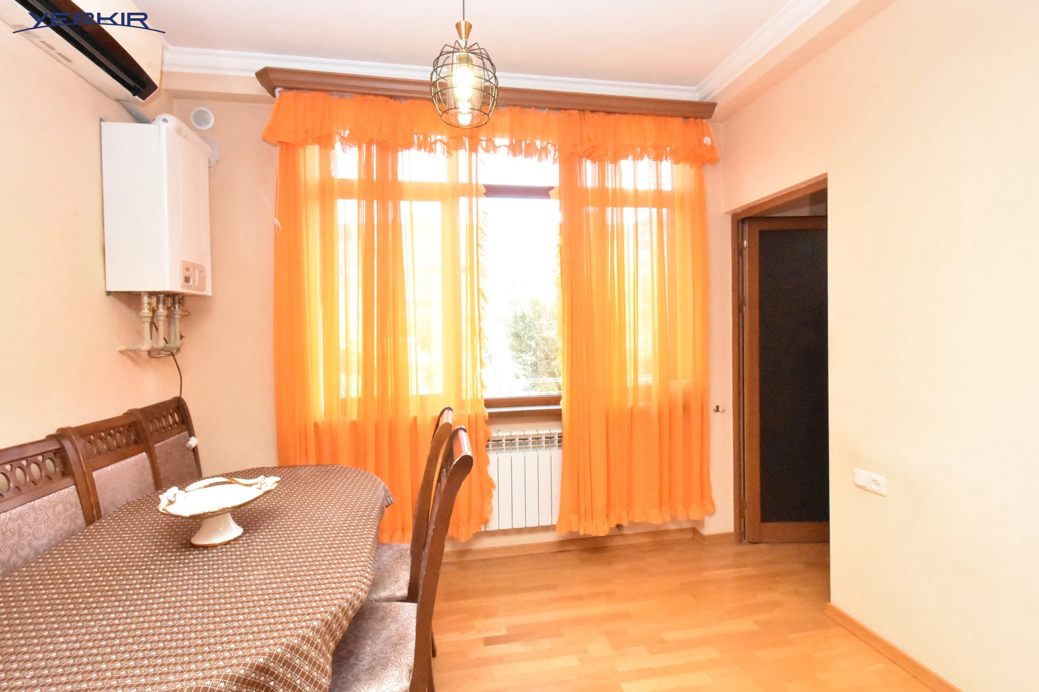 Apartments Code: 5+220703