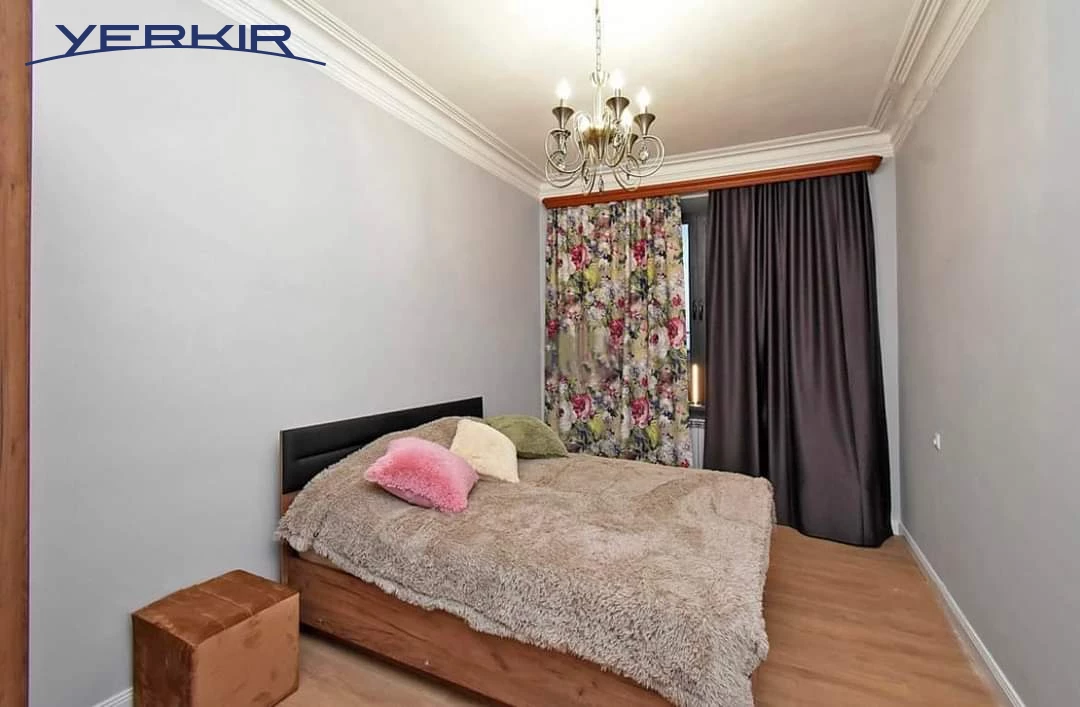 Բնակարաններ Կոդ` 5+2548291