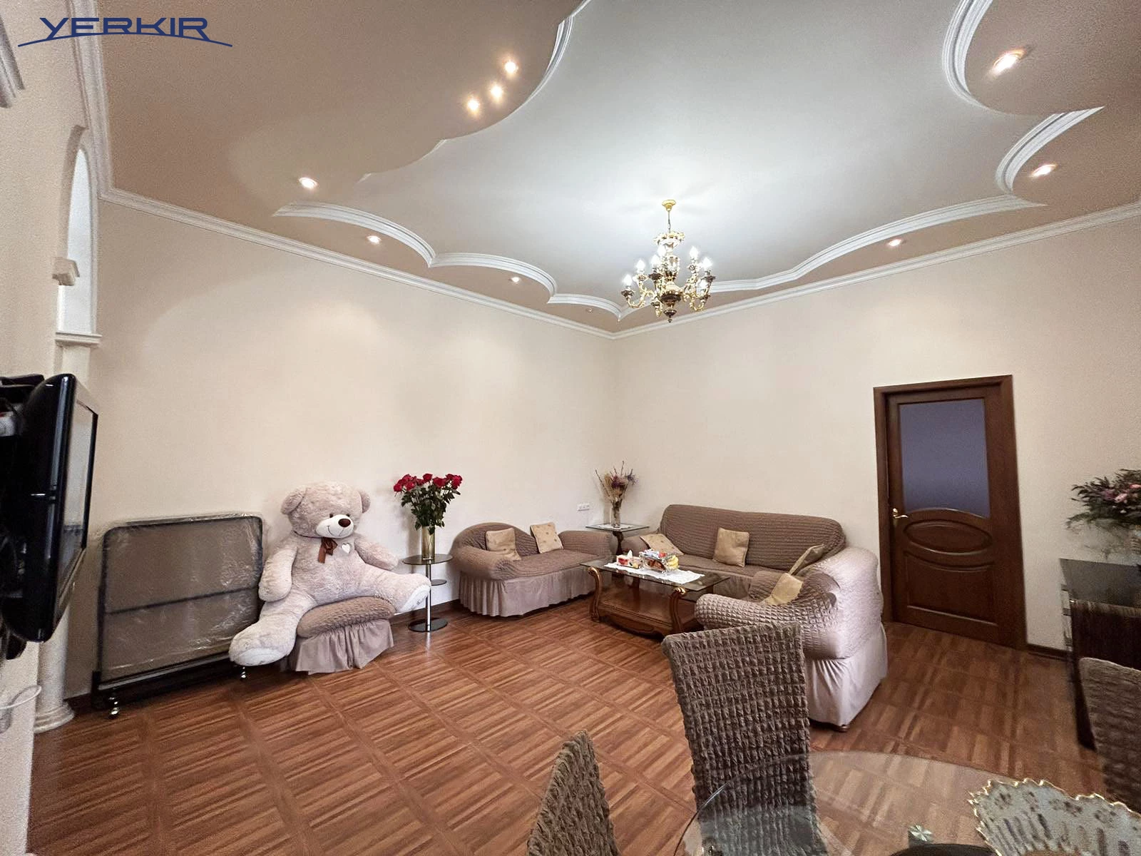 Բնակարաններ Կոդ` 5+217390