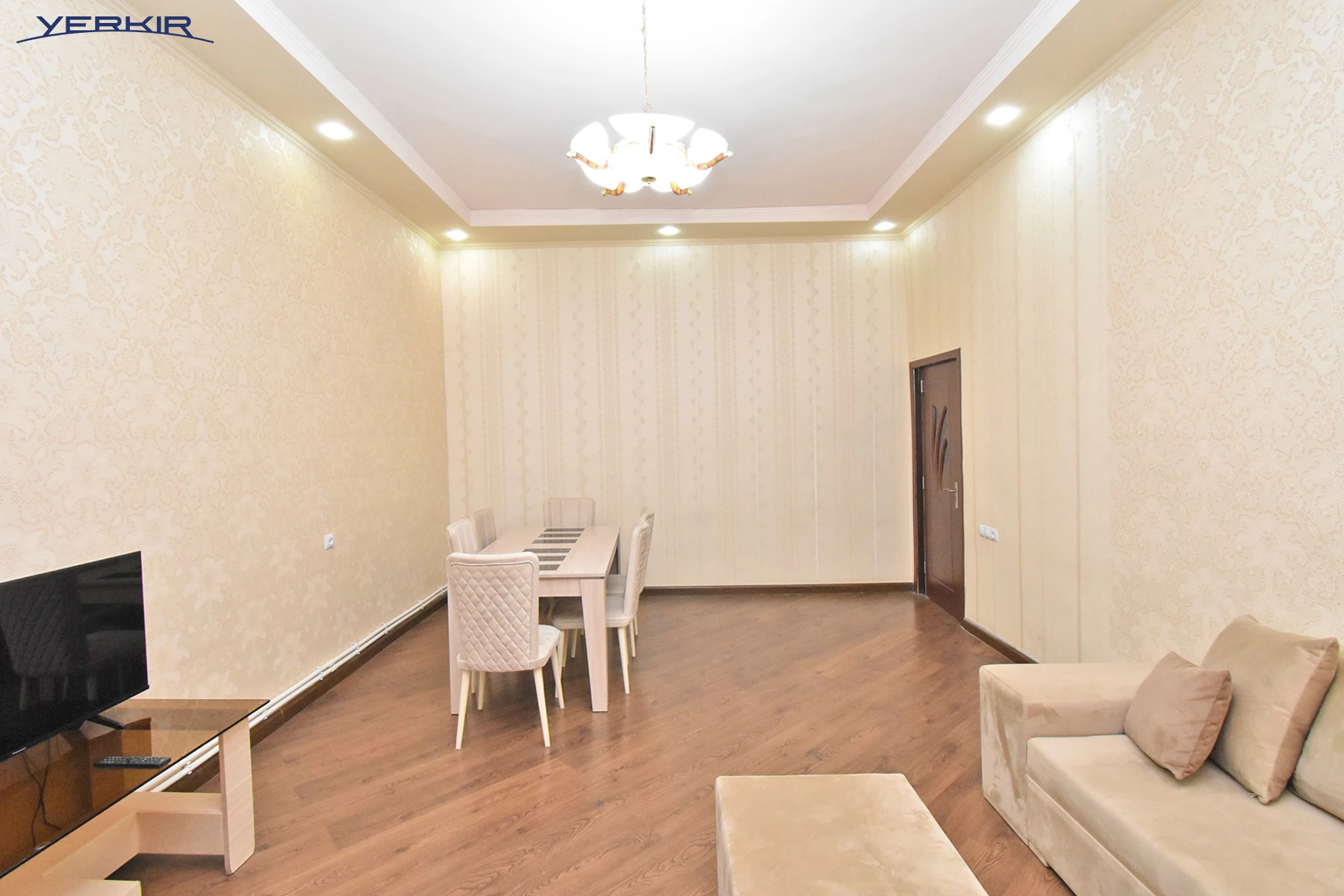 Բնակարաններ Կոդ` 5+221333