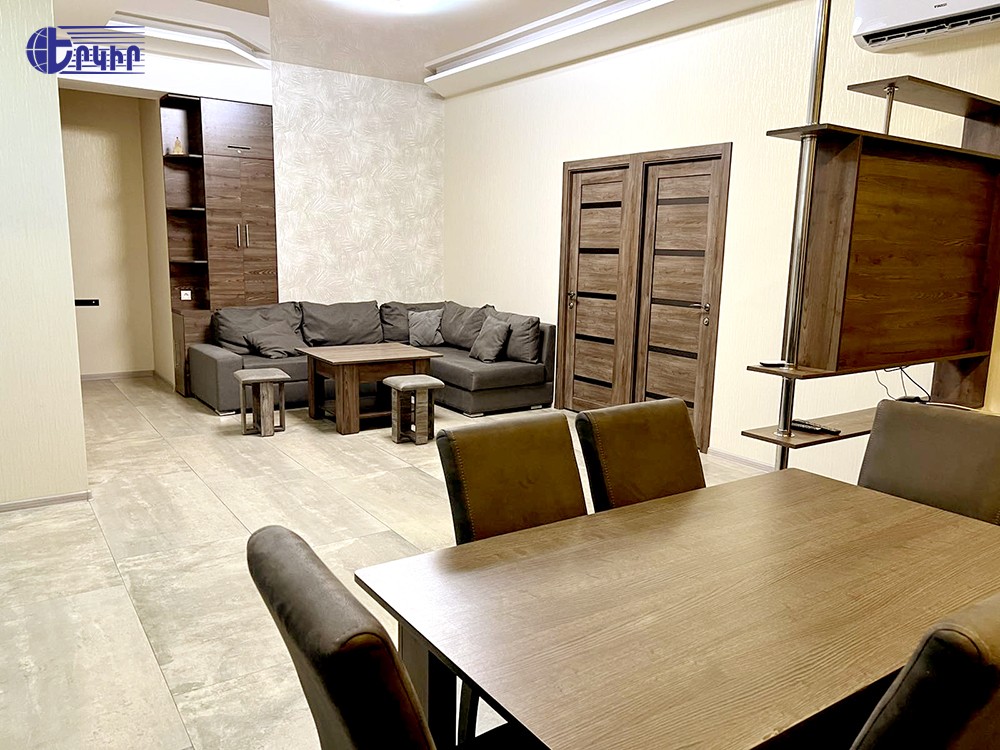 Բնակարաններ Կոդ` 5+301232