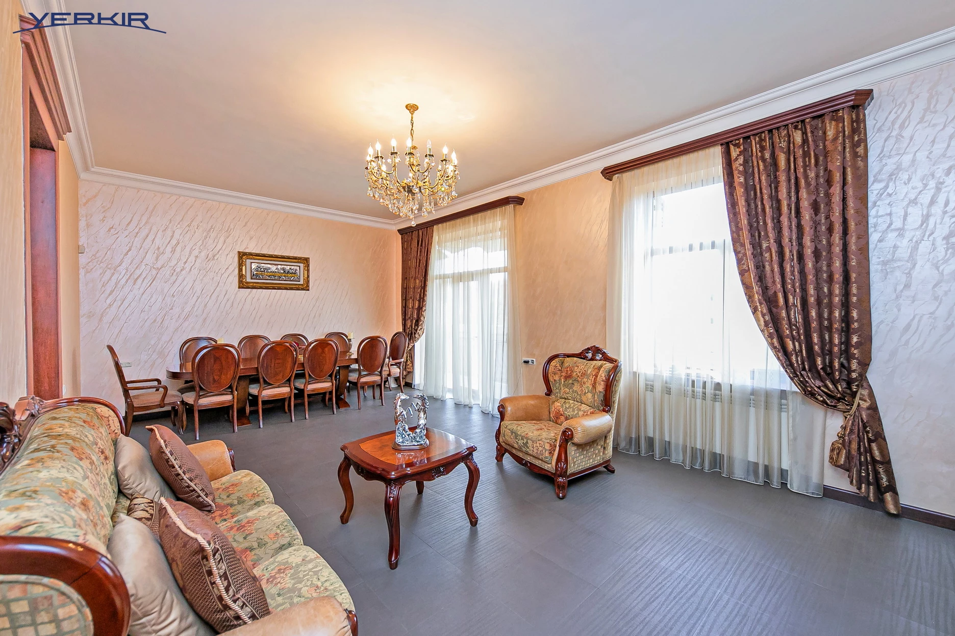 Առանձնատներ Կոդ` 10+518036