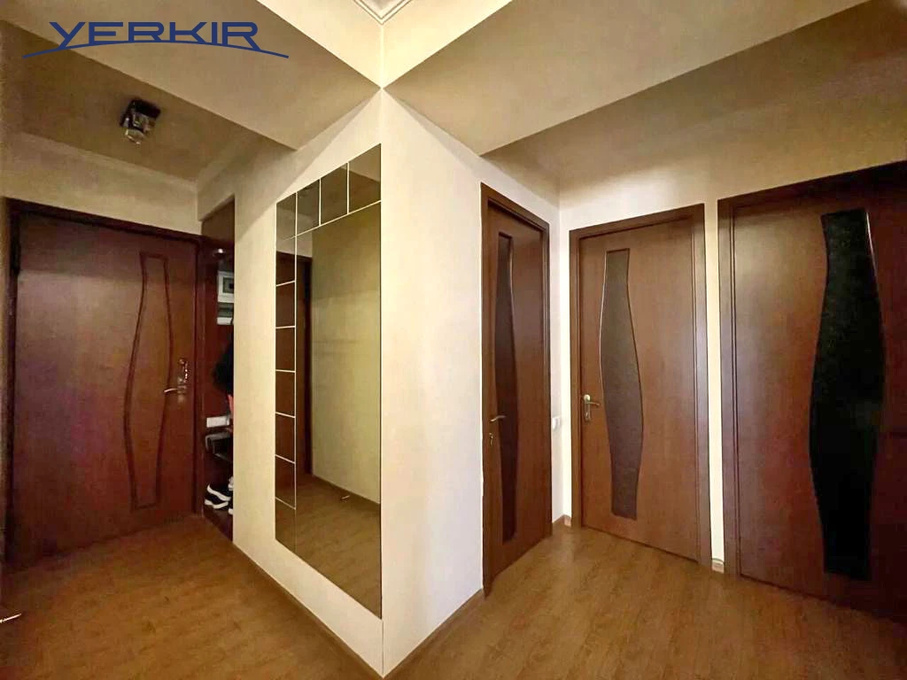 Բնակարաններ Կոդ` 3+212756