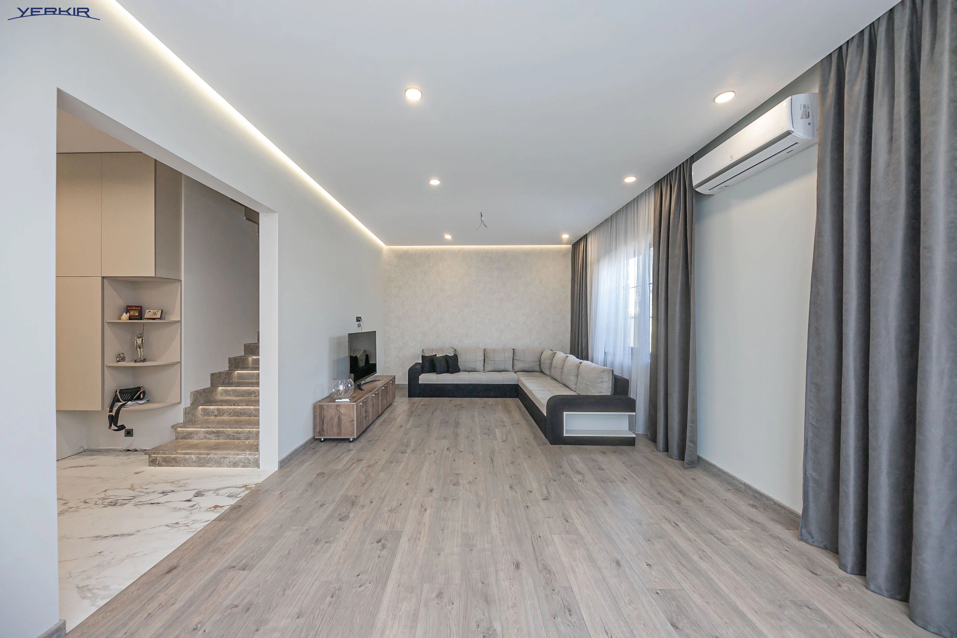 Առանձնատներ Կոդ` 10+521157