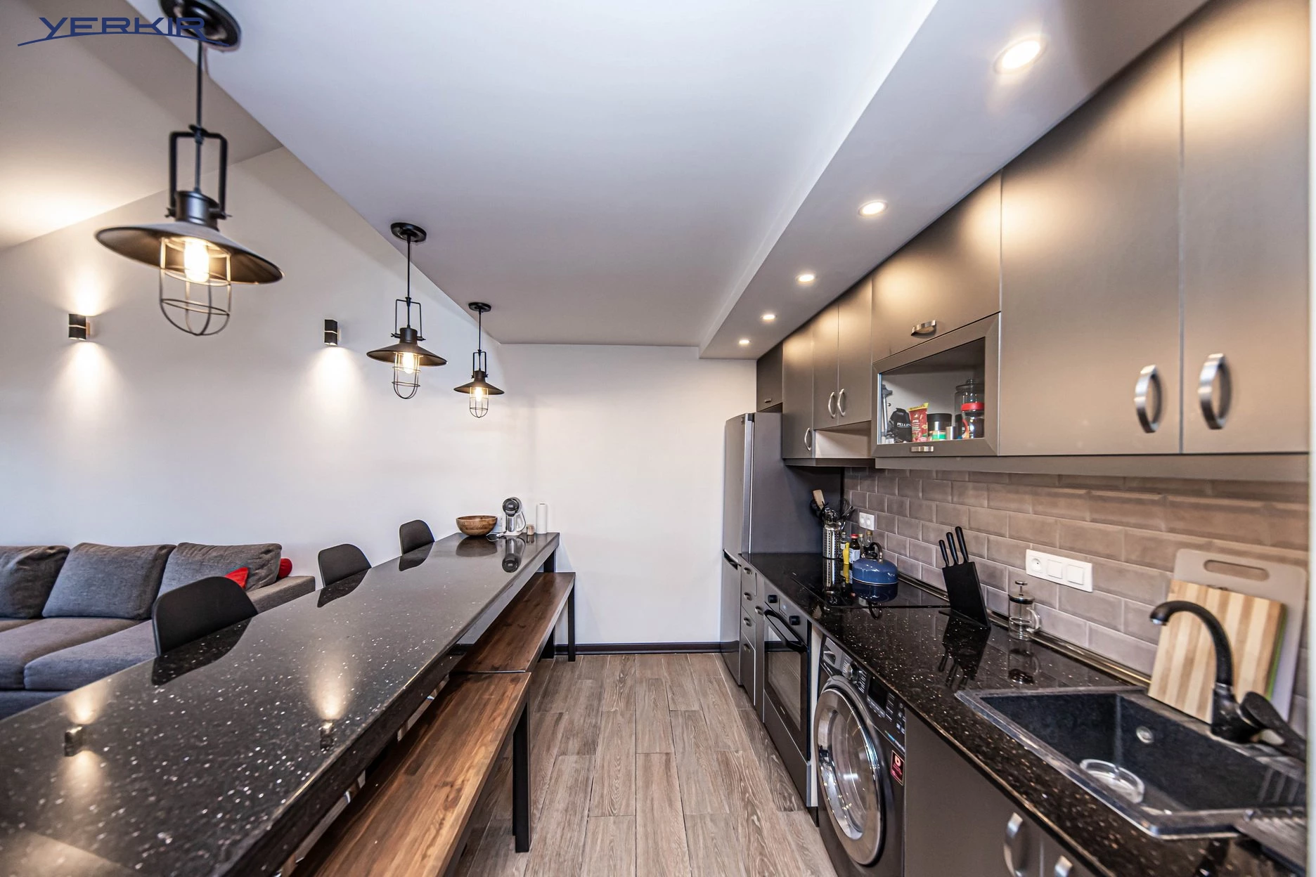 Apartments Code: 9+314918