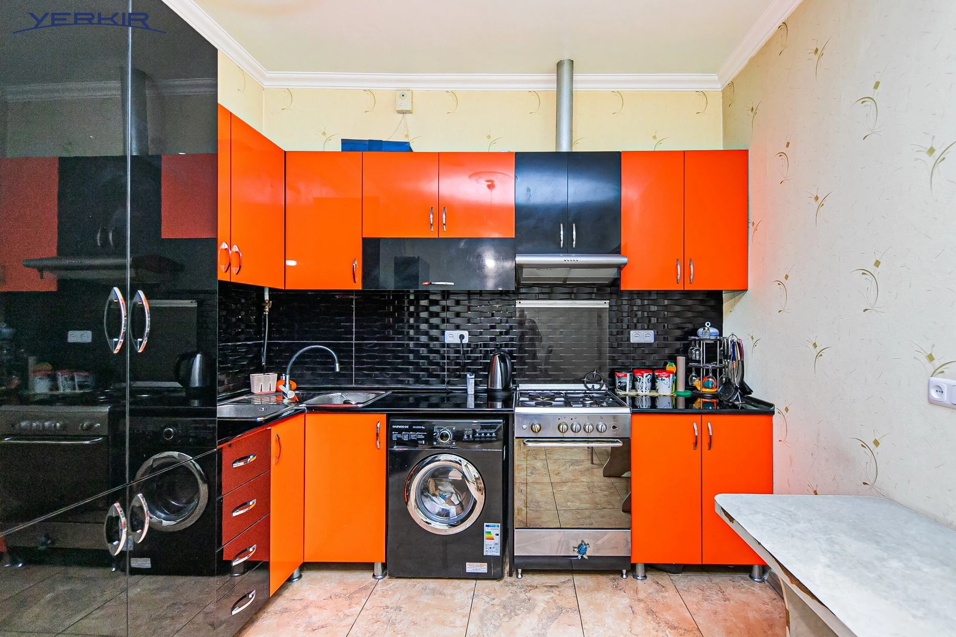 Առանձնատներ Կոդ` 8+517854