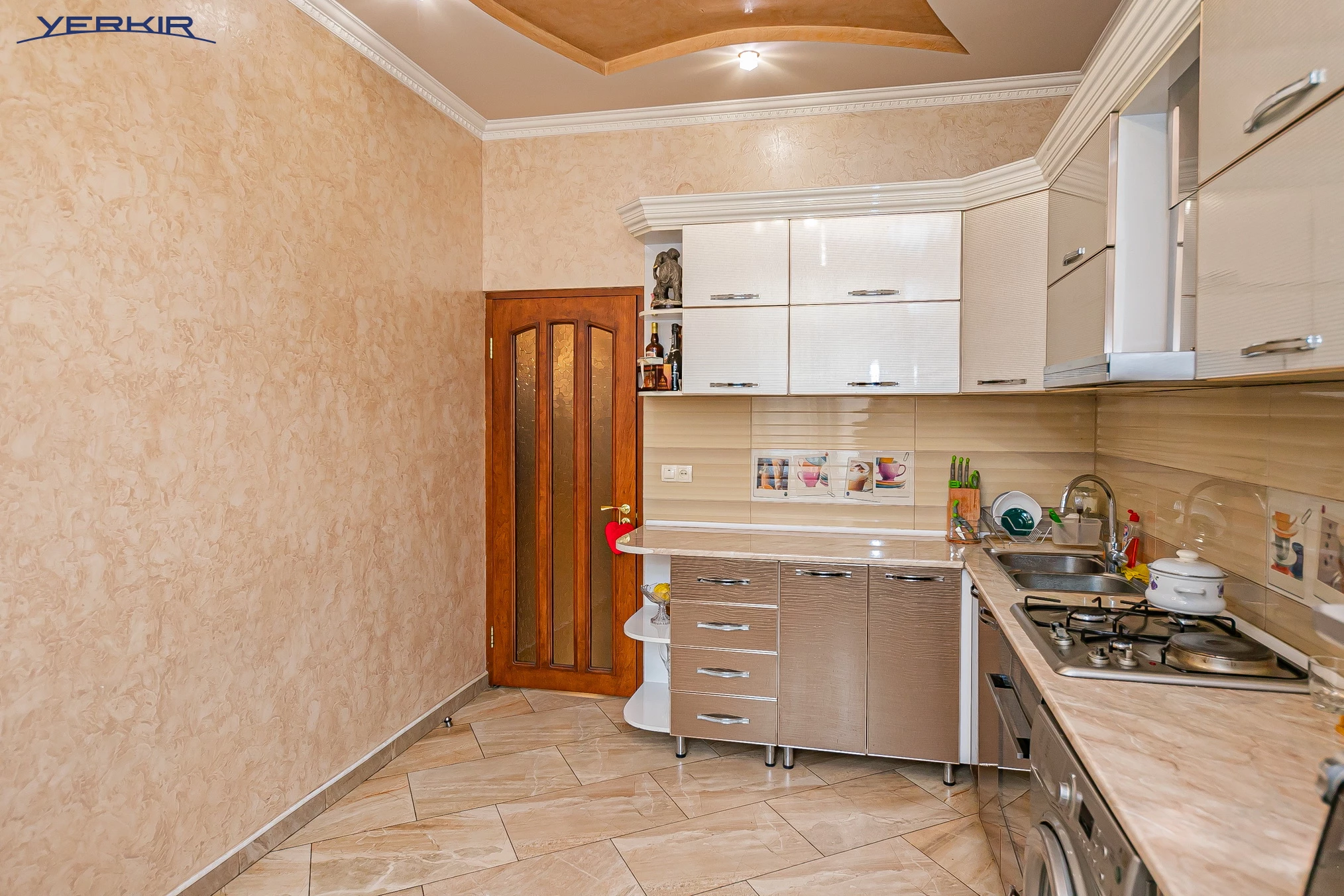 Apartments Code: 5+317049