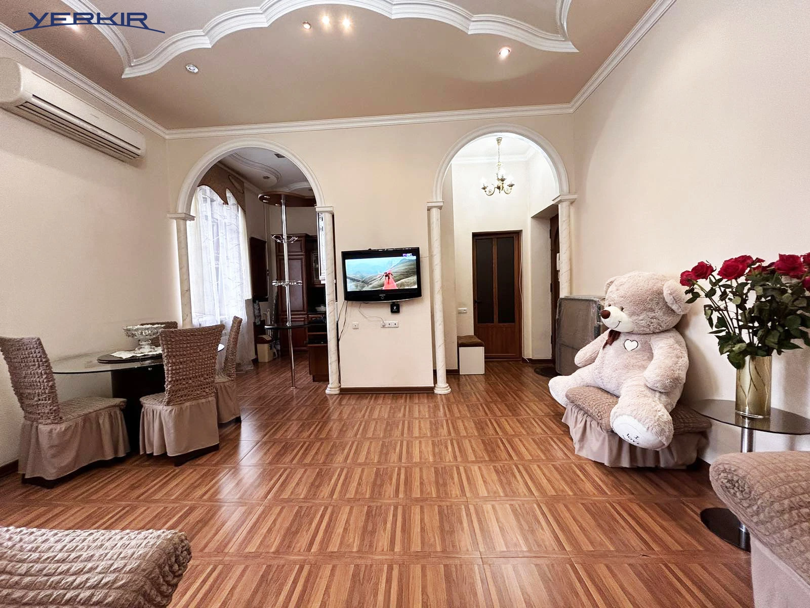 Բնակարաններ Կոդ` 5+217390