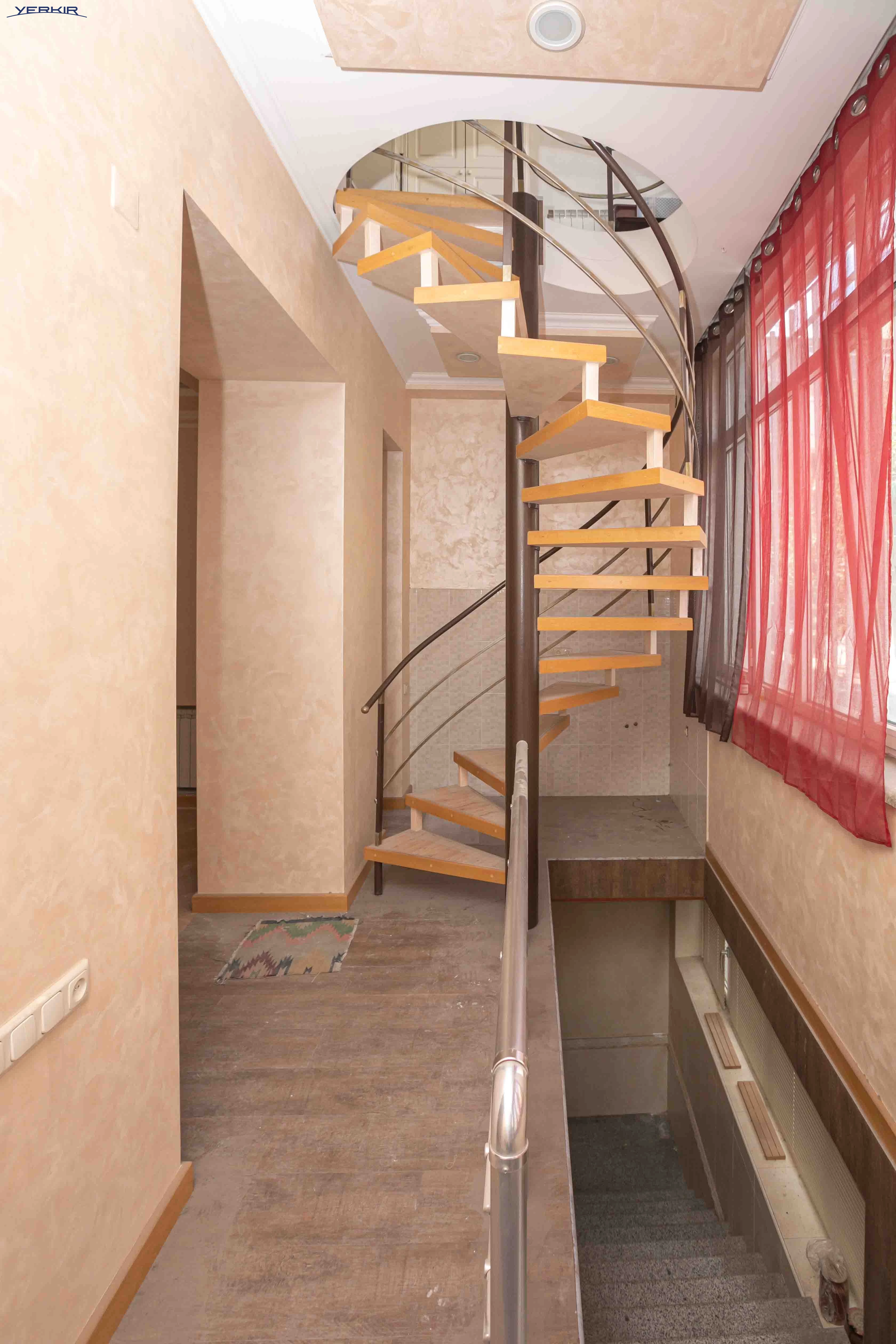 Квартиры Код 5+219467